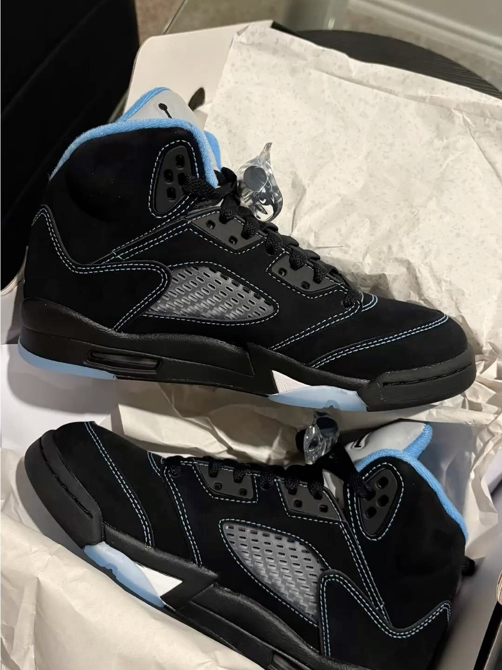 Jordan Men's Black and Light Blue High-Top Sneakers